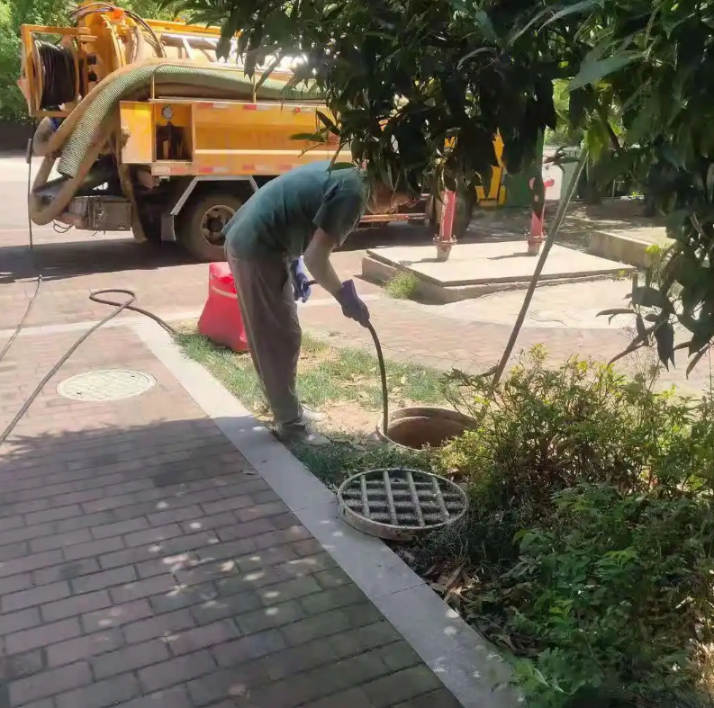 苍溪市政排污管道清淤疏通——专业团队，让您全程省心！